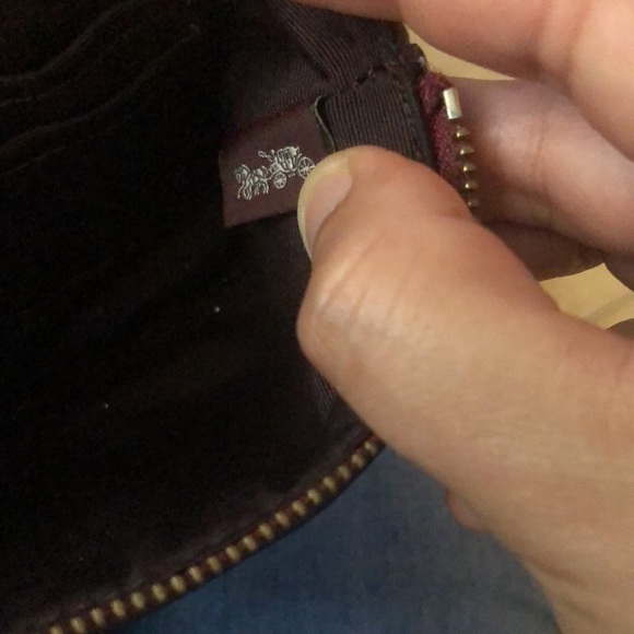 Coach Corner zip Smooth Crimson Leather wristlet - Picture 8 of 10